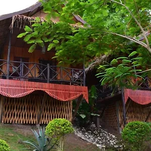 https://thongbay-guesthouse.hotelsluangprabang.com